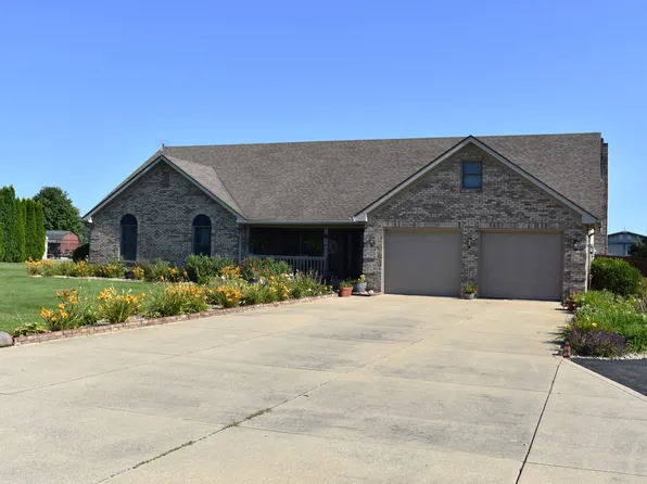 8451 Whispering Mist Ln, Mooresville, IN 46158