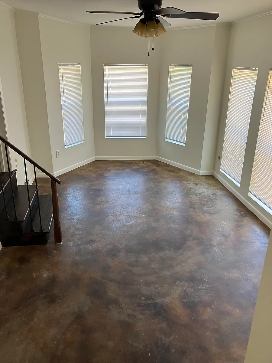 Building Photo - 1225 Lambard Dr