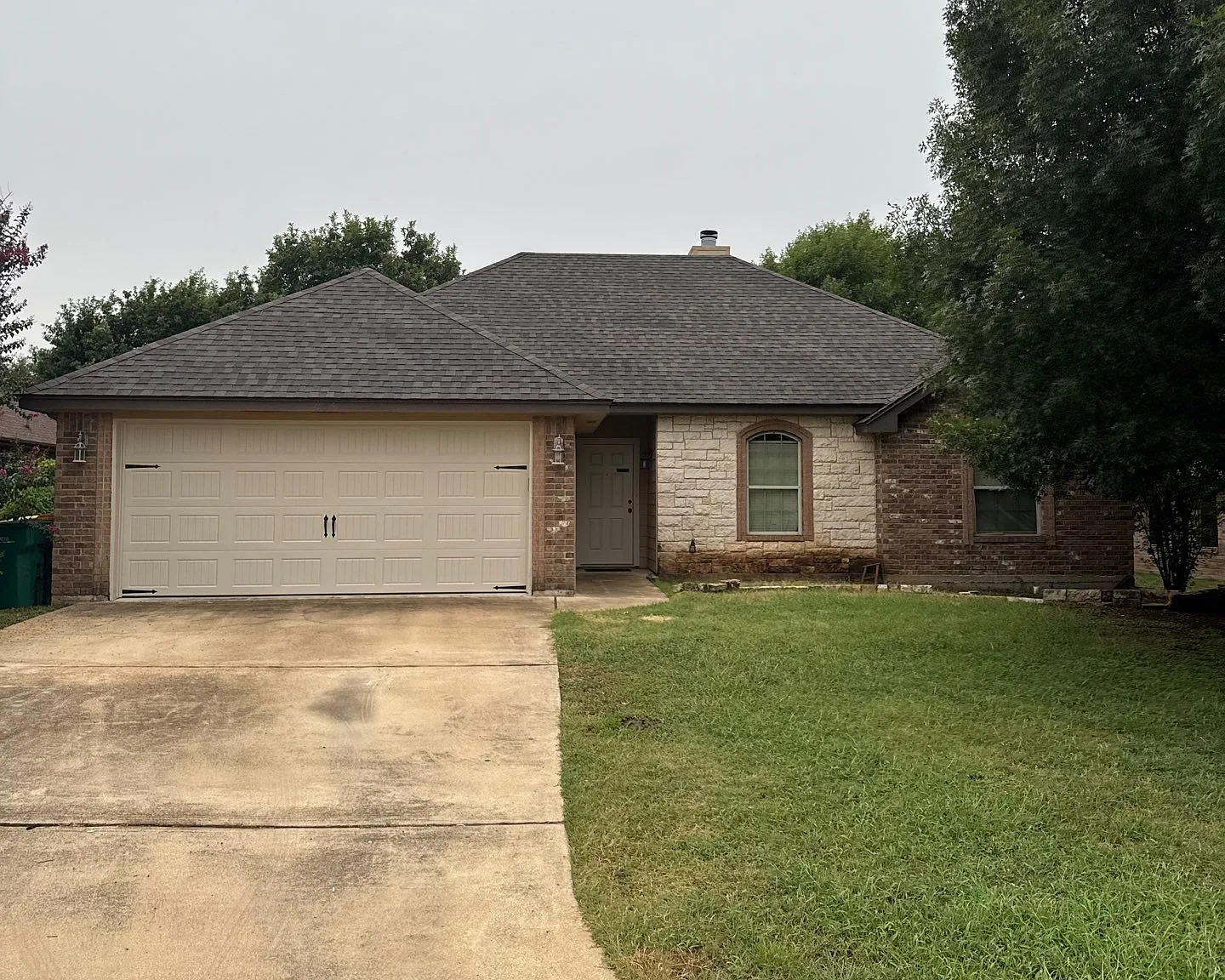 4 bed, 1727 sqft, $1,875 — Photo 1