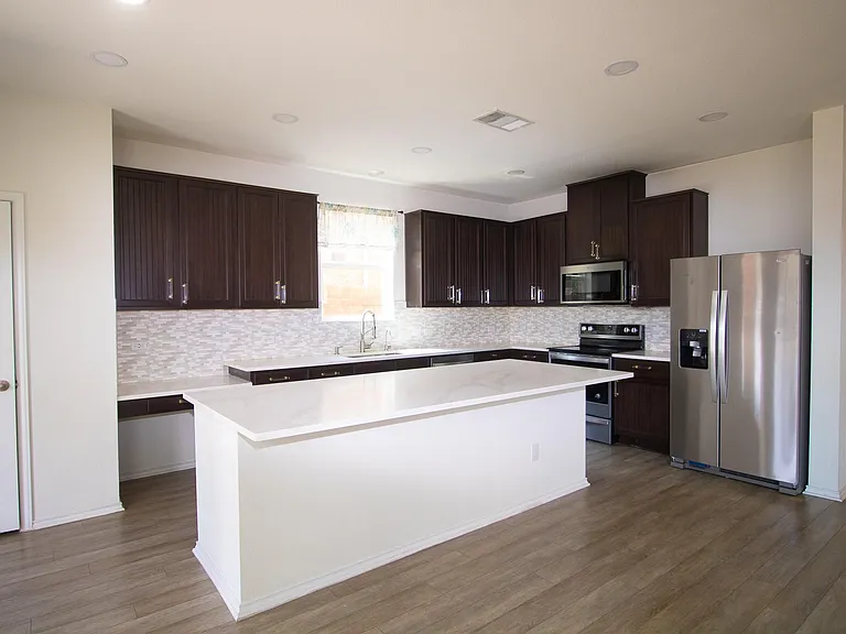2105 Ebony Dove St — Photo 9