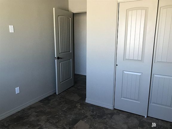 5th image of 4041 E San Francisco St