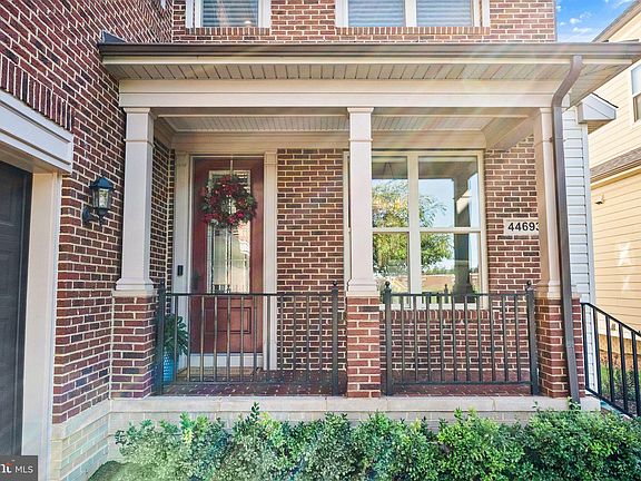 4th image of 44693 Malden Pl
