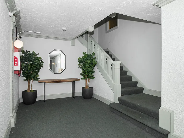 1610 Golden Gate — Photo 3