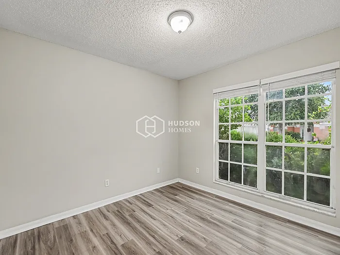 10416 Hallmark Blvd — Photo 15