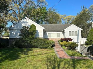 690 Euclid Ave, West Hempstead, NY 11552
