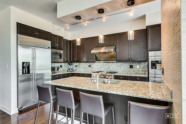 1st image of 1201 S Prairie Ave APT 3501