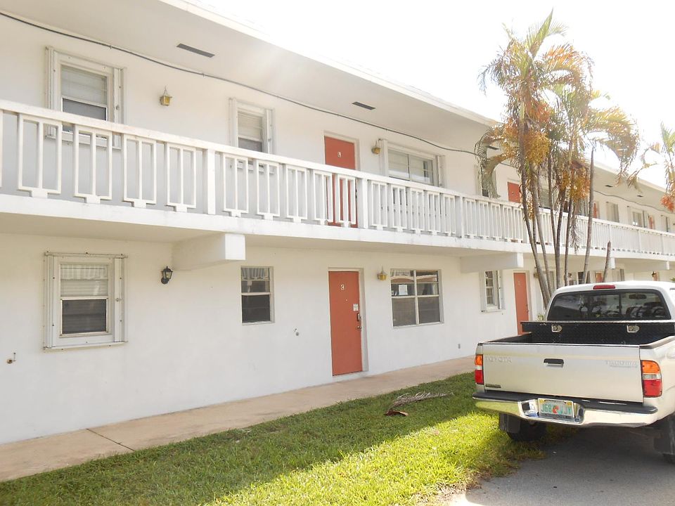 1st image of 640 NE 6th Ct APT C