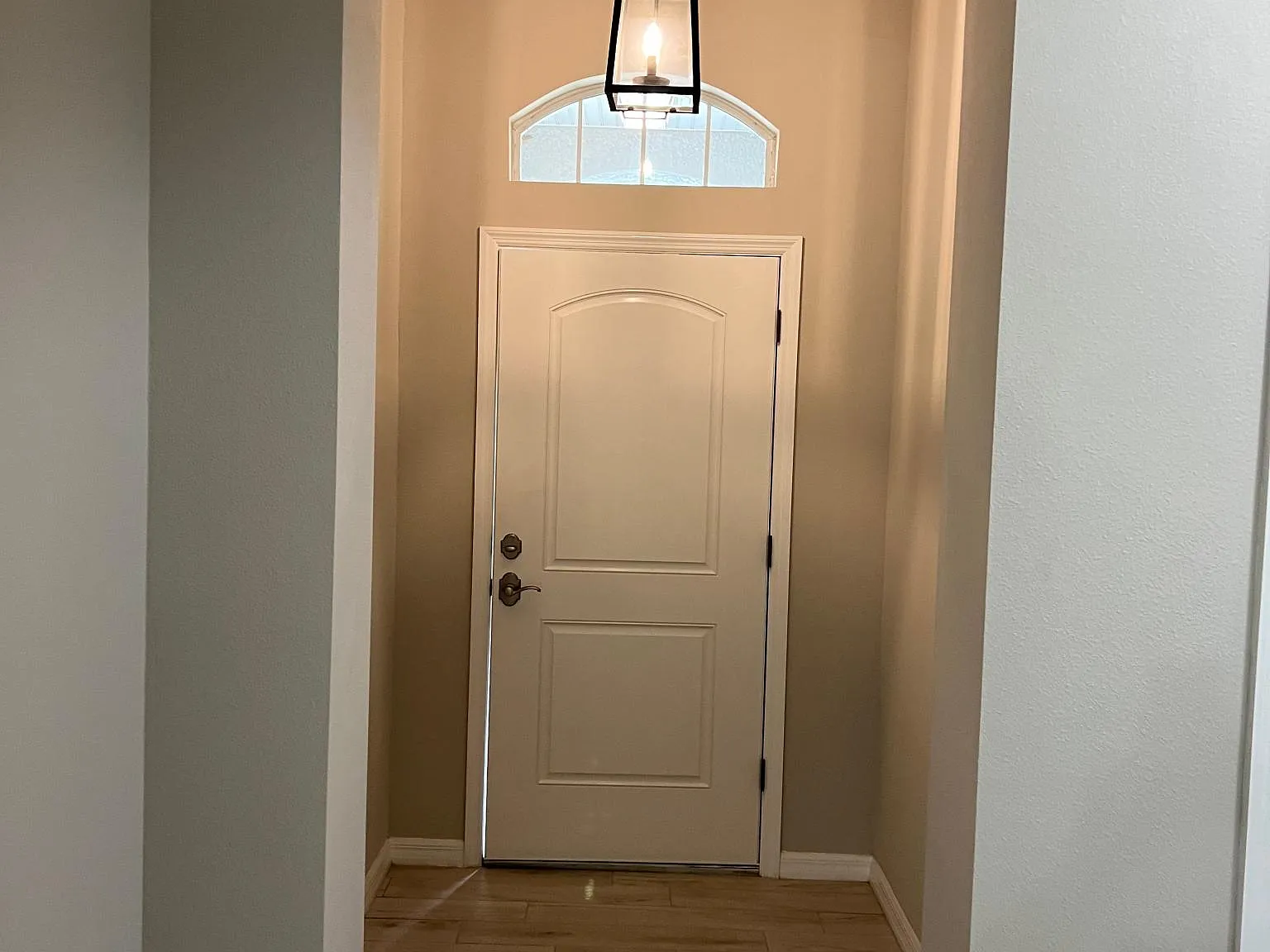 2 bed, 1286 sqft, $1,650 — Photo 2