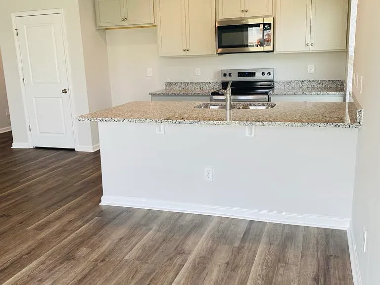 3157 Lobelia Ln — Photo 8