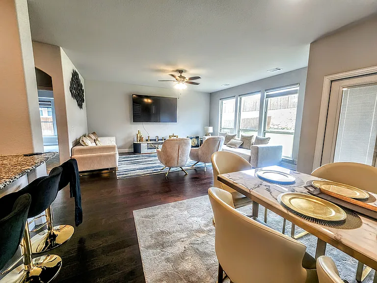 1024 Timber Ridge Dr — Photo 6