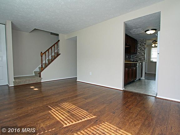 4th image of 142 Sandalwood Ct