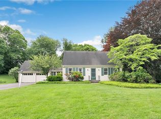 545 Meetinghouse Cir, Orange, CT 06477