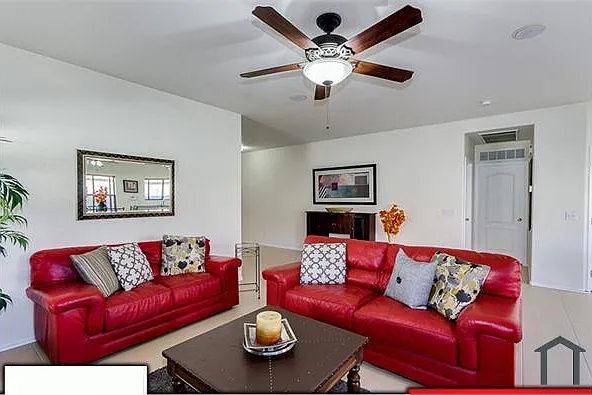 3 bed, 1400 sqft, $2,700 — Photo 2