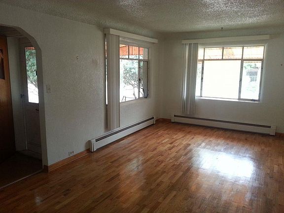4th image of 1044 Lincoln Ave