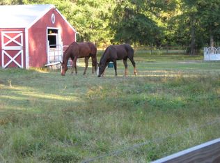 571 Green Swamp Rd, Brunswick, GA 31525