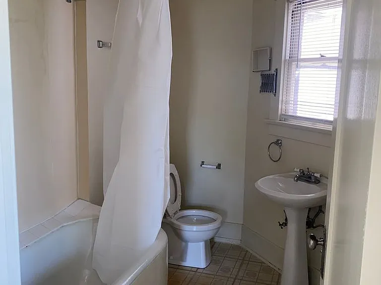 1065 La Cadena — Photo 12