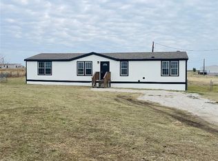 697 Coyote Trl, Rhome, TX 76078