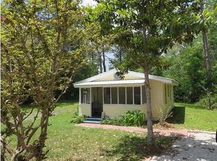 1209 1st St E, Carrabelle, FL 32322