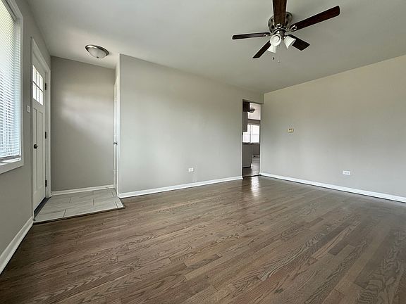 4th image of 8611 Leamington Ave