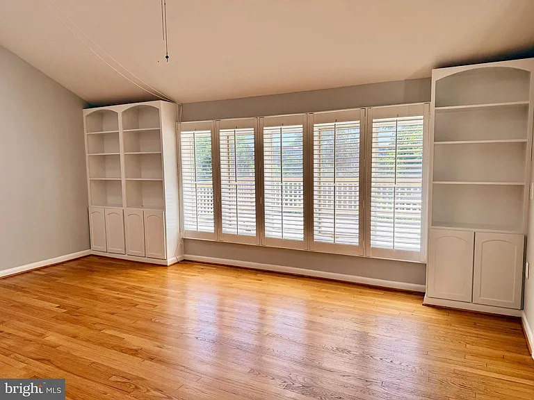 3001 S Grant St — Photo 12
