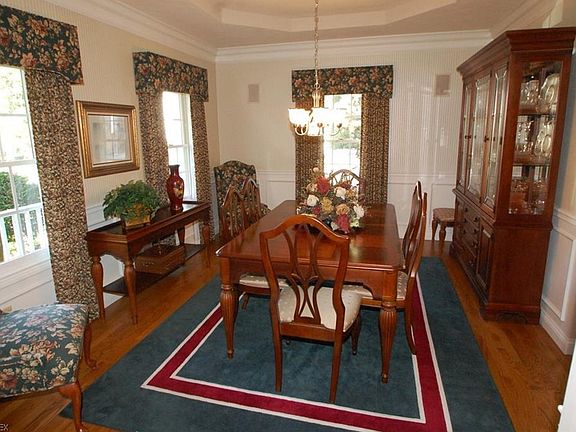 4th image of 5877 Heritage Ct