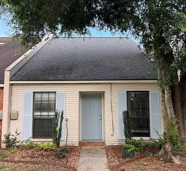 205 Long Plantation Blvd #E — Photo 1