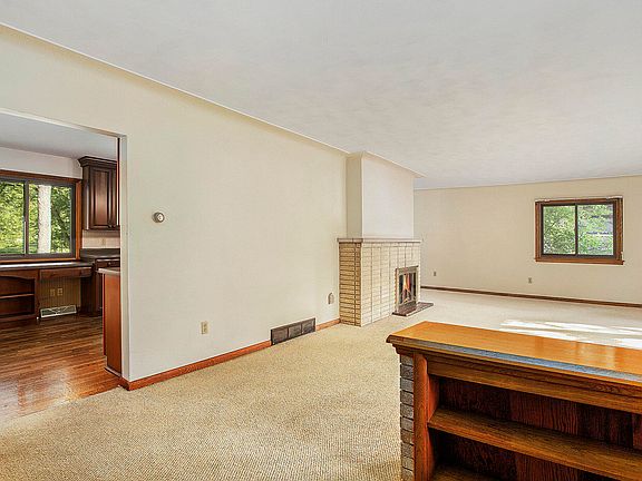 3rd image of 178 Feld Ave