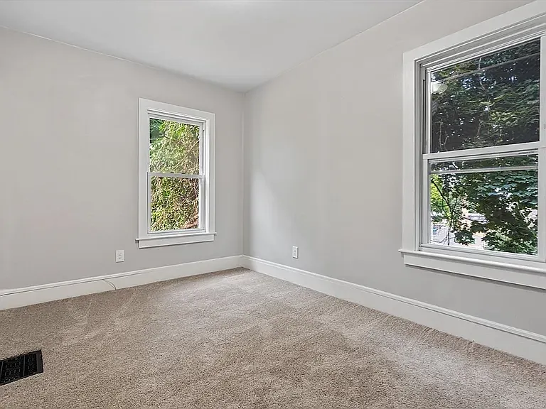 125 Grandview Ave — Photo 21