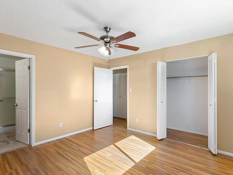 3721 Mary Ellen St NE — Photo 23