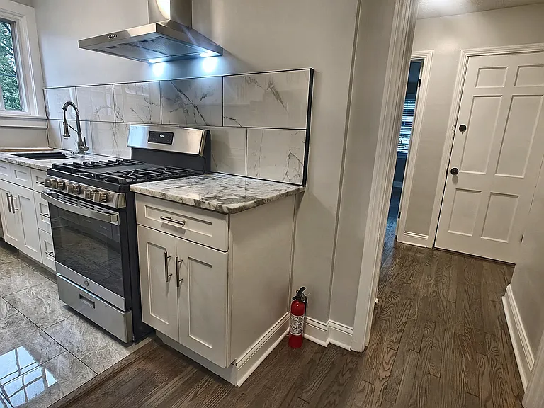 4009 Washington Blvd #3 — Photo 5