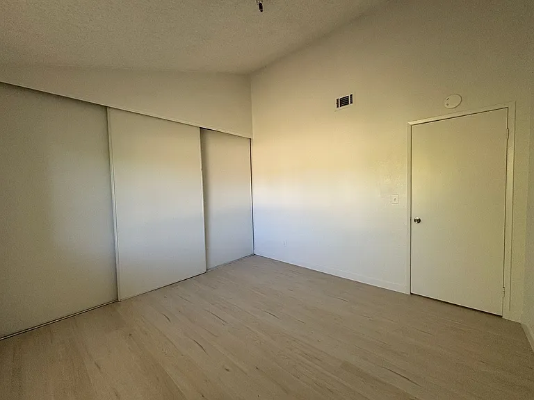 44436 15th St E #5 — Photo 17