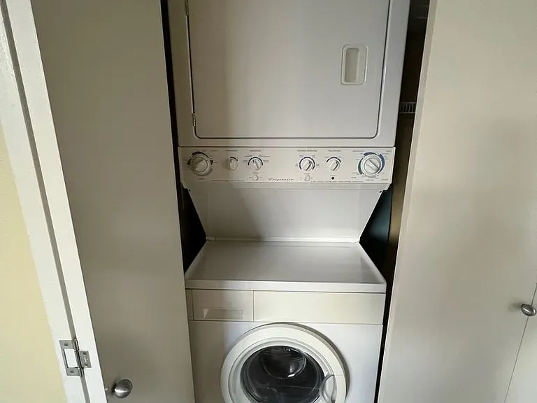 910 Harris Ave #201 — Photo 12