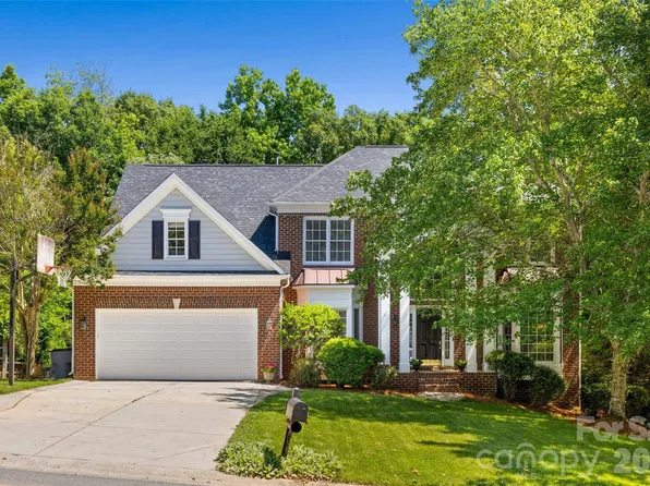 2733 Providence Spring Ln, Charlotte, NC 28270