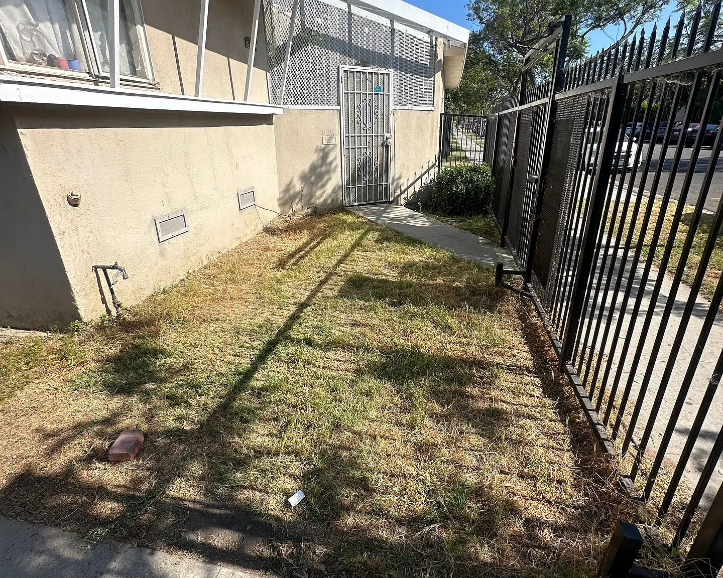 1600 Chestnut Ave — Photo 3