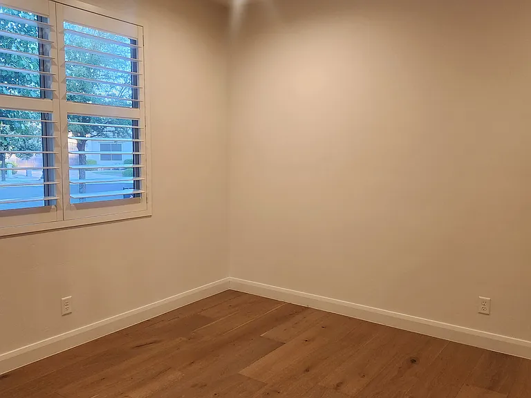 110 S Chalon Dr — Photo 16