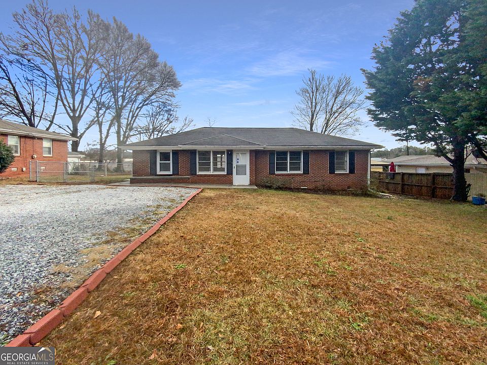 1st image of 150 McConnell Dr