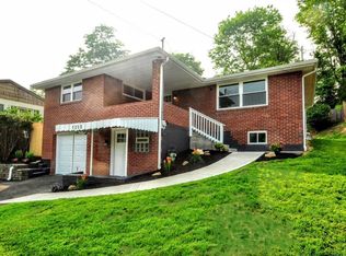 1210 5th Ave, Monongahela, PA 15063