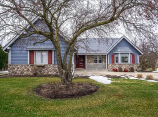 W170N5144 Fair Oak Pkwy, Menomonee Falls, WI 53051