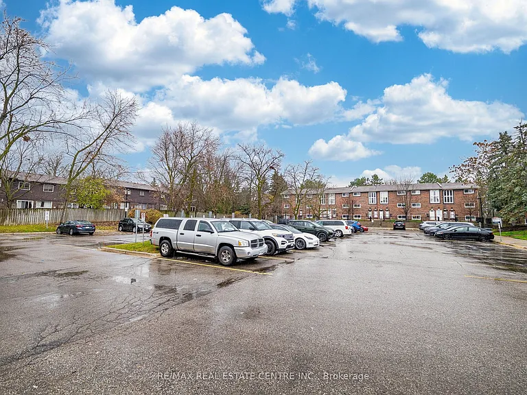 49 Rhonda Rd #121 — Photo 44