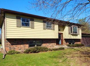 2910 Virginia Ave, McHenry, IL 60050