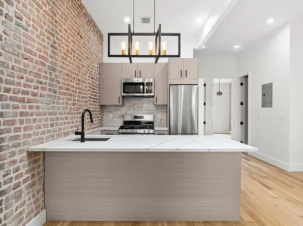 1198 Hancock Street 3 image 3 of 9