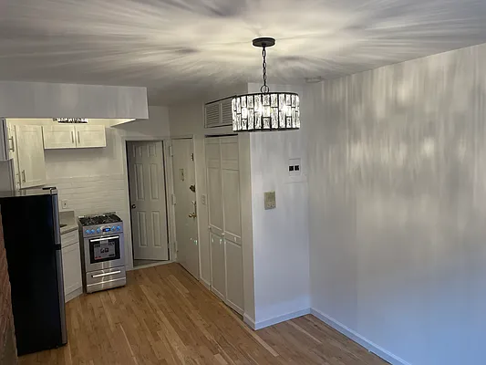 Rented by Compass | media 6