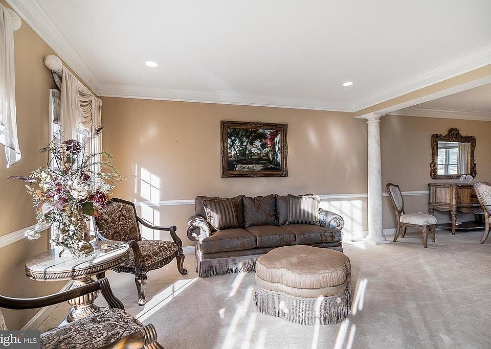 2nd image of 36 Yale Dr