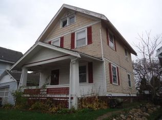 869 18th St SE, Cedar Rapids, IA 52403