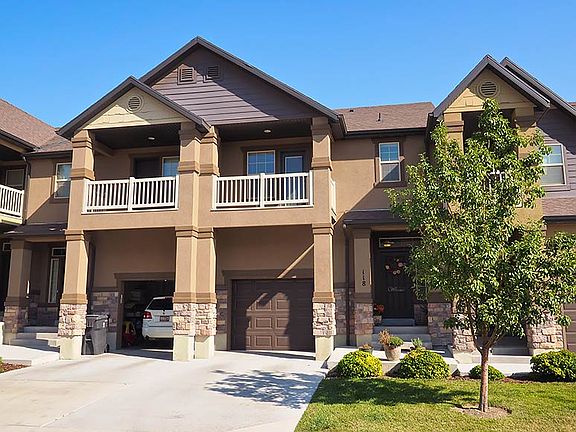 2nd image of 118 E Carbonell Way