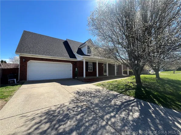 6804 Twin Springs Drive, Sellersburg, IN 47172