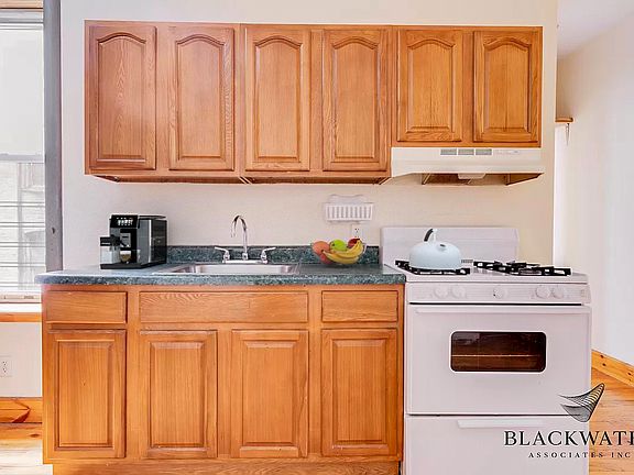 5th image of 509 W 170th St #63
