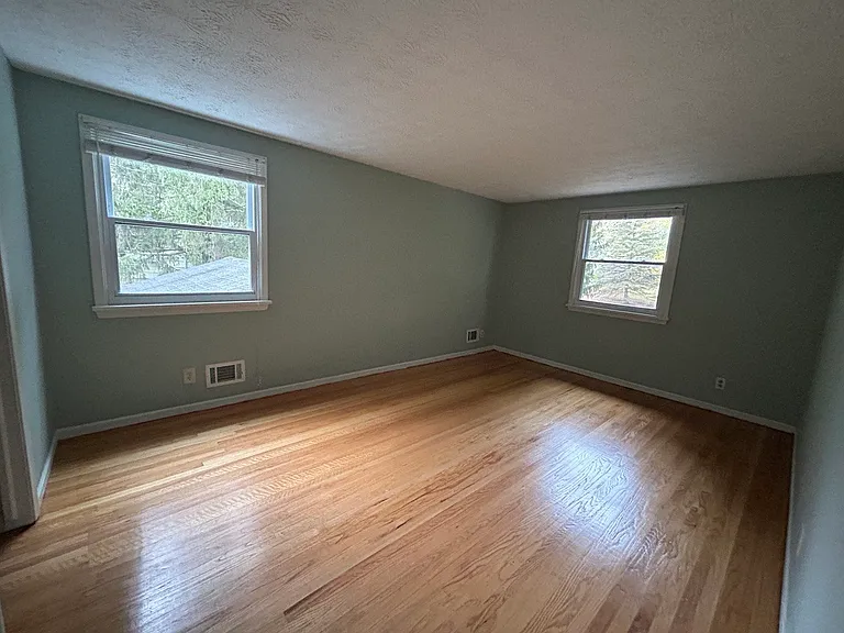 38 Waterford Way — Photo 3