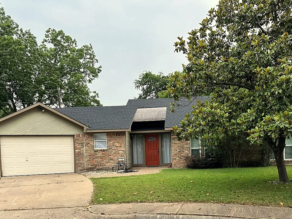1404 White Way