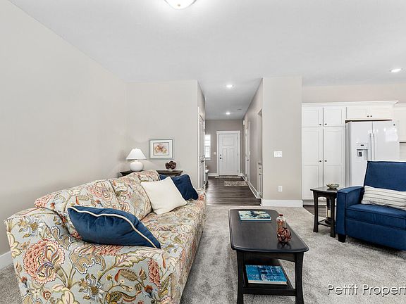 3rd image of 7460 Hardwood St #58